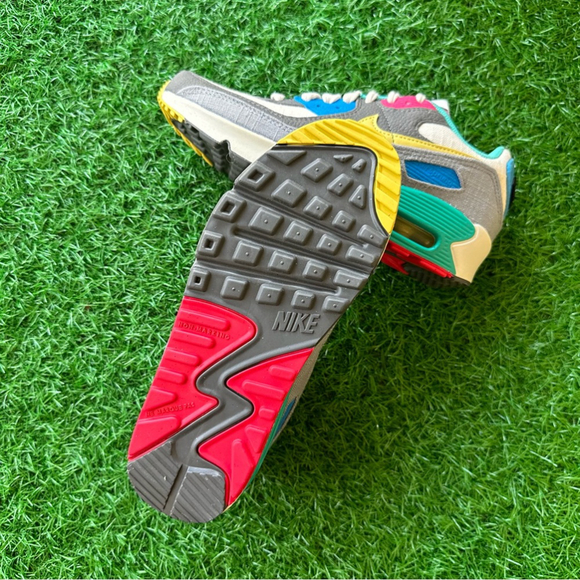 Nike Air Max 90 - Picture 4 of 10